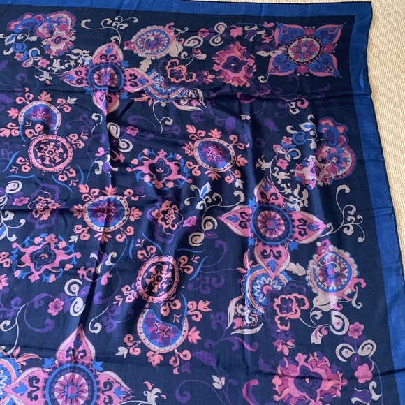 Loro Piana floral shawl - Picture 4 of 8